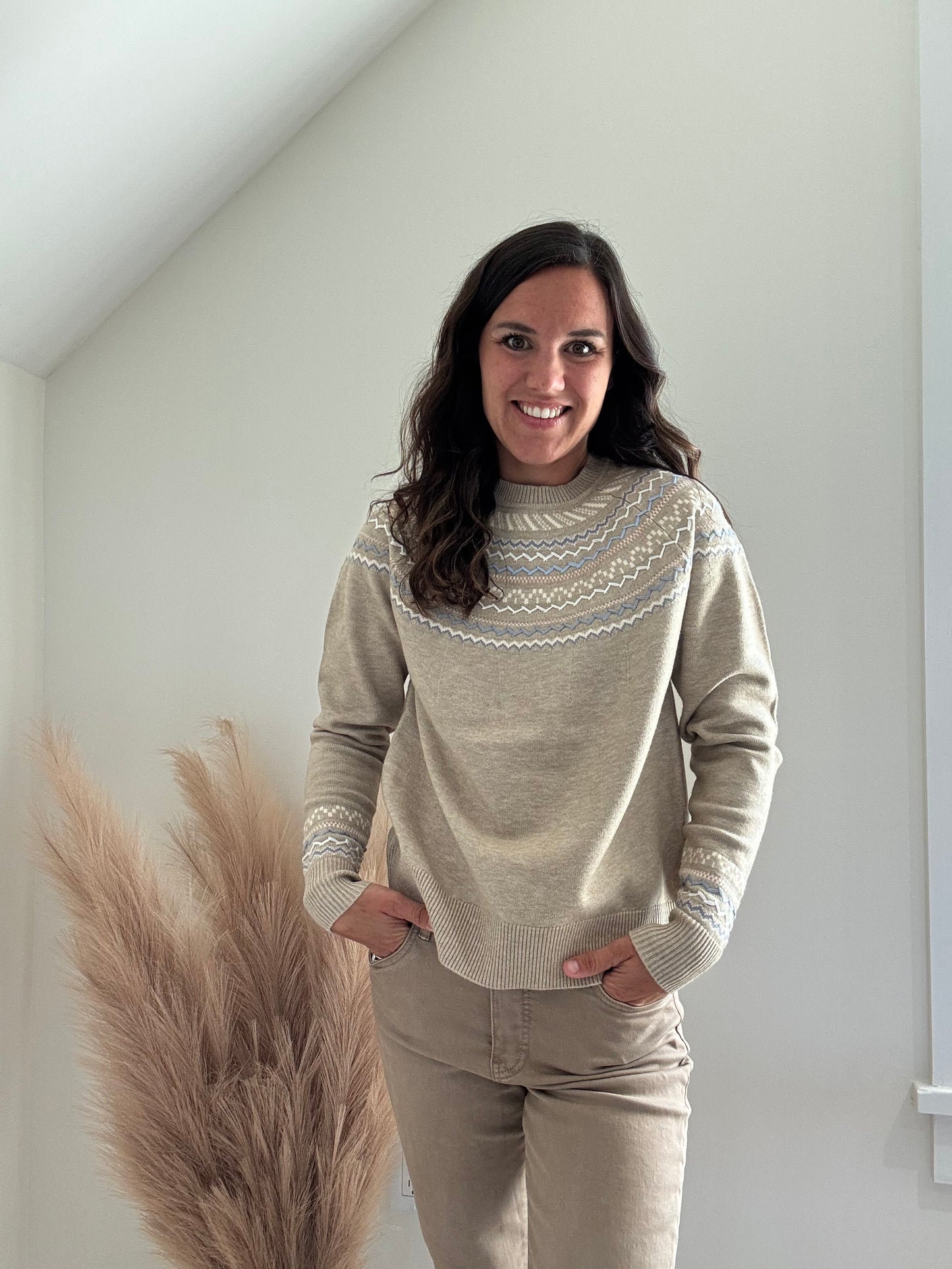 Embroidery Crew Neck Sweater
