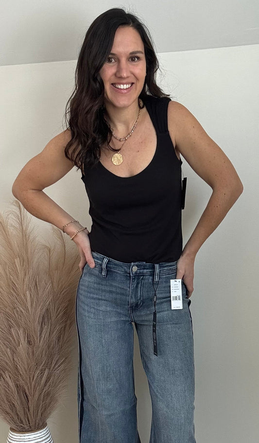 Sleeveless Black Tank Built In Bras